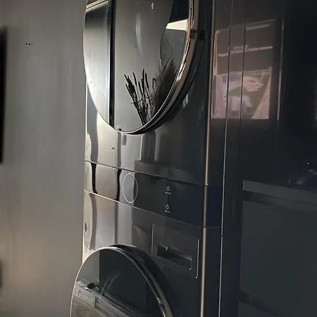 Smjestaj U Allesandru U Puli S Pogledom Na Apartment Pula