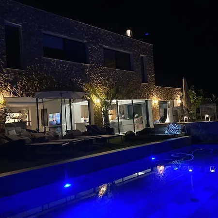Smjestaj U Allesandru U Puli S Pogledom Na Apartment