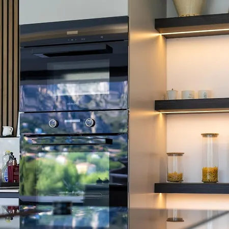Apartment Smjestaj U Allesandru U Puli S Pogledom Na *
