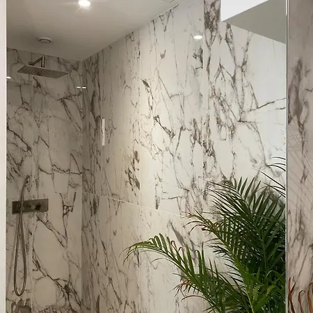 Apartment Smjestaj U Allesandru U Puli S Pogledom Na Pula