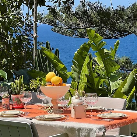Apartment Smjestaj U Allesandru U Puli S Pogledom Na